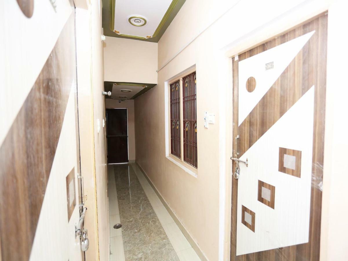 Spot On 45585 Hotel Aakash Ganga Varanasi Exterior photo
